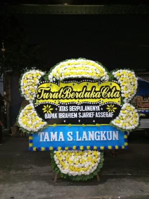 Papan Bunga Duka di Tomohon Utara