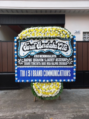 Papan Bunga Duka di Tomohon Utara